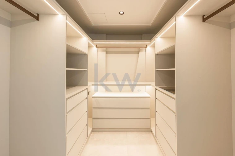 Moradia T4 para Venda em Funchal (Santa Maria Maior) Foto 21