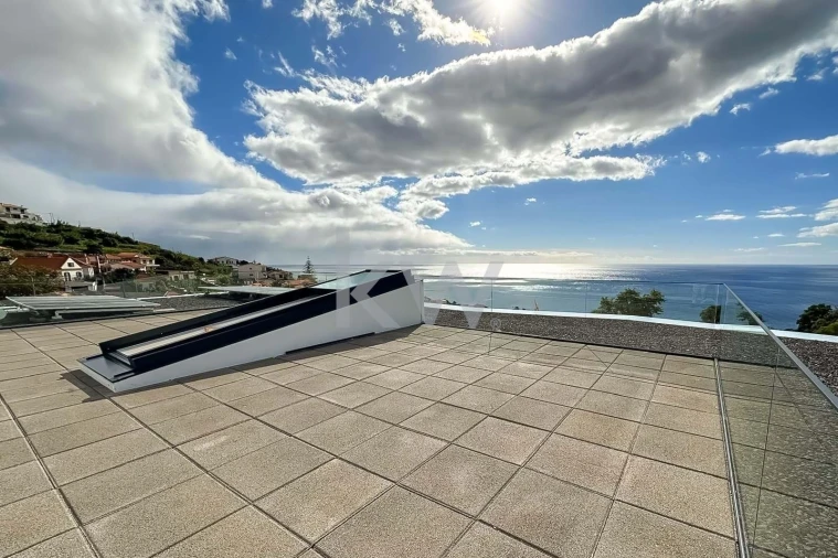 Moradia T4 para Venda em Funchal (Santa Maria Maior) Foto 39