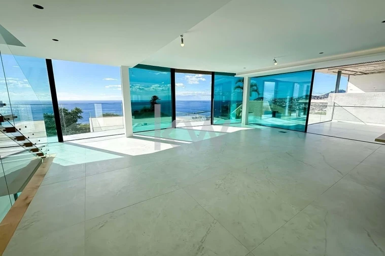 Moradia T4 para Venda em Funchal (Santa Maria Maior) Foto 3