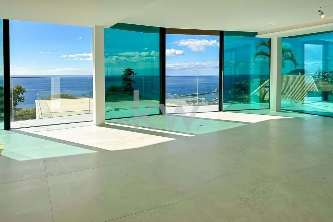 Moradia T4 para Venda em Funchal (Santa Maria Maior) Foto 4