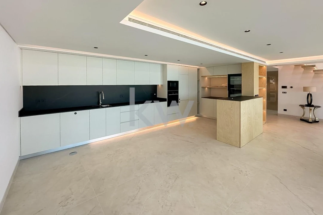 Moradia T4 para Venda em Funchal (Santa Maria Maior) Foto 7