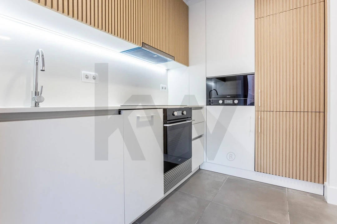 Apartamento T2 para Venda em Arroios Foto 9