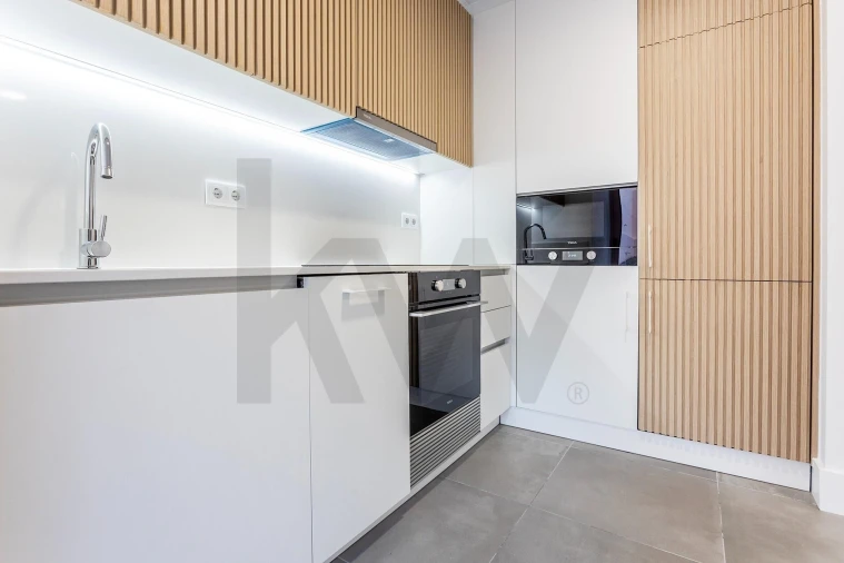 Apartamento T2 para Venda em Arroios Foto 9