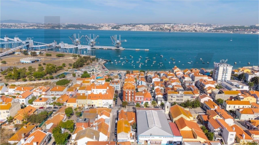 Moradia T4 para Venda em Caparica e Trafaria Foto 74