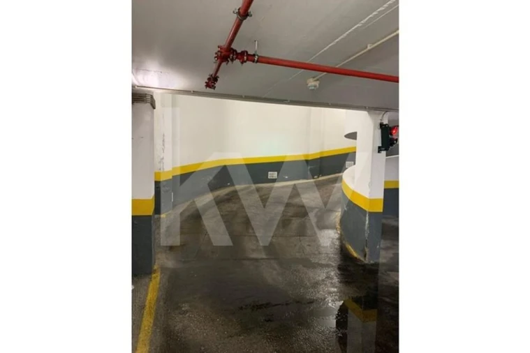 Negócio para Venda em Santo António Foto 18