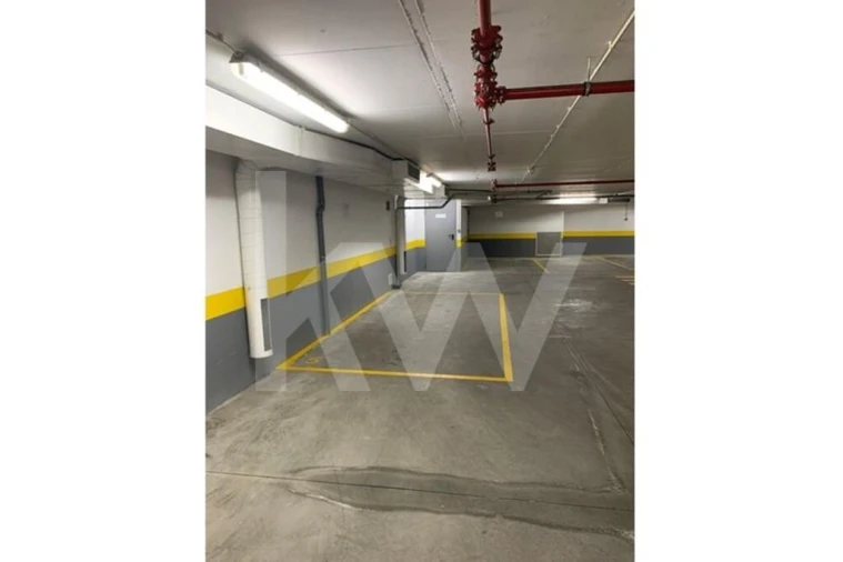 Negócio para Venda em Santo António Foto 12