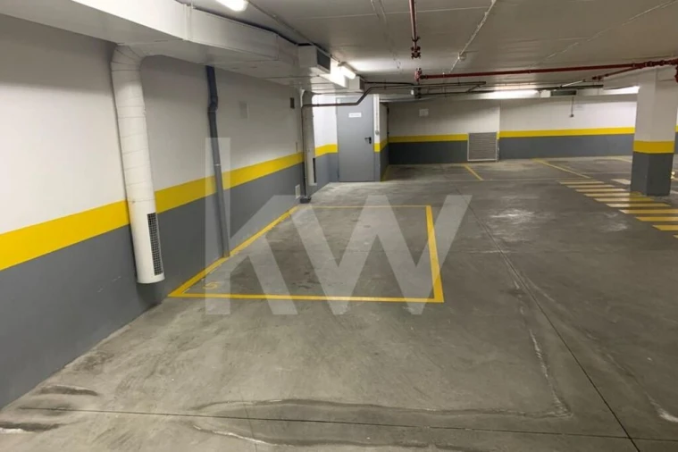 Negócio para Venda em Santo António Foto 13