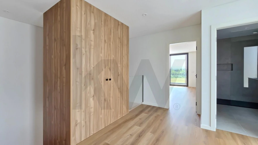 Moradia T4 para Venda em Aradas Foto 11