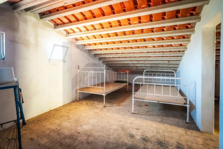 Moradia T4 para Venda em Odeleite Foto 2