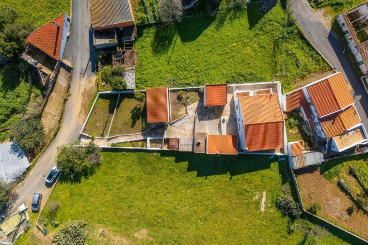 Moradia T4 para Venda em Odeleite Foto 11