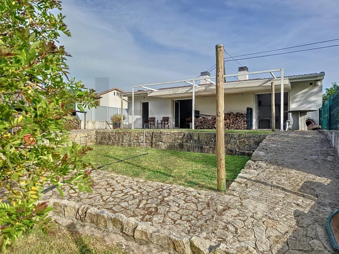 Moradia T3 para Venda em Recardães e Espinhel Foto 27