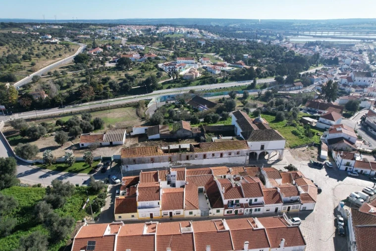 Quinta T5 para Venda em Santa Maria do Castelo e Santiago e Santa Susana Foto 12