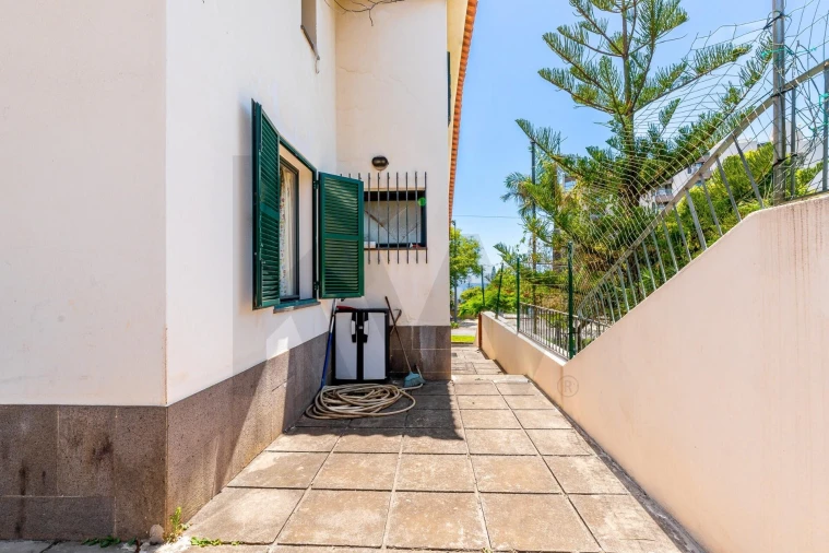 Moradia T3 para Venda em São Martinho Foto 18