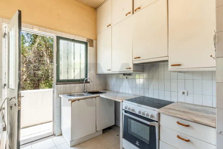 Moradia T3 para Venda em São Martinho Foto 6