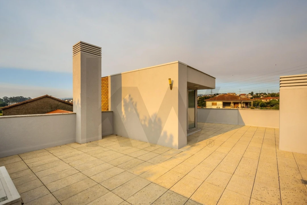 Moradia T5 para Venda em Campo e Sobrado Foto 39