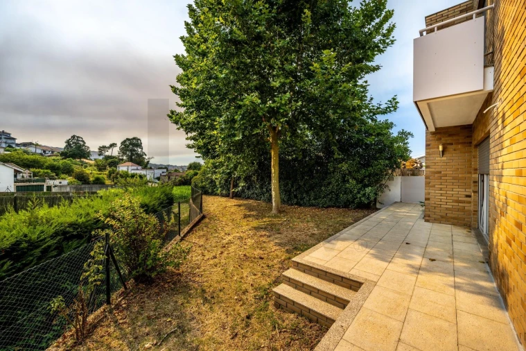 Moradia T5 para Venda em Campo e Sobrado Foto 41