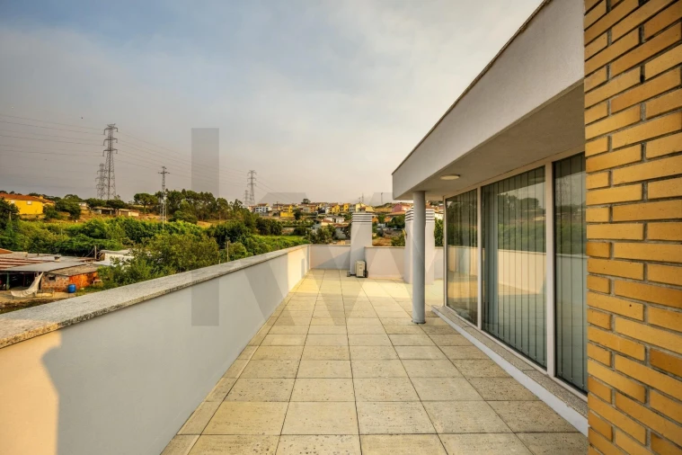 Moradia T5 para Venda em Campo e Sobrado Foto 40