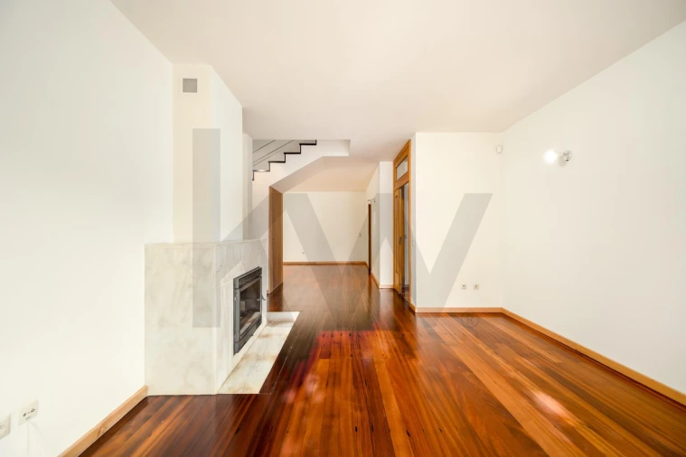 Moradia T5 para Venda em Campo e Sobrado Foto 5