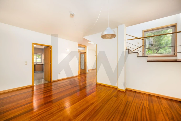 Moradia T5 para Venda em Campo e Sobrado Foto 10