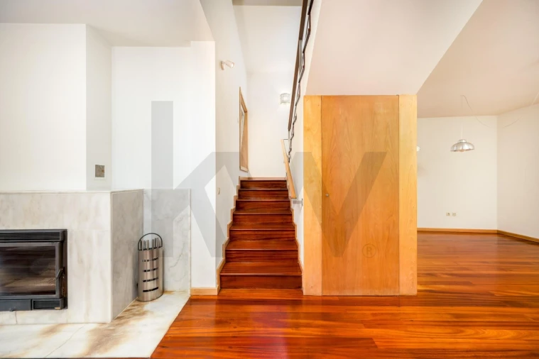 Moradia T5 para Venda em Campo e Sobrado Foto 20