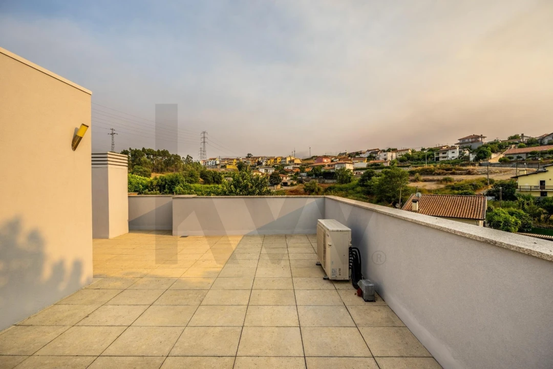 Moradia T5 para Venda em Campo e Sobrado Foto 38