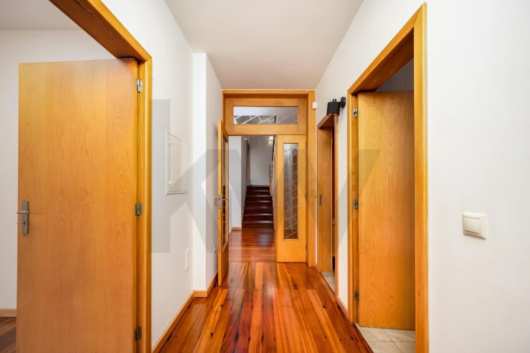 Moradia T5 para Venda em Campo e Sobrado Foto 19