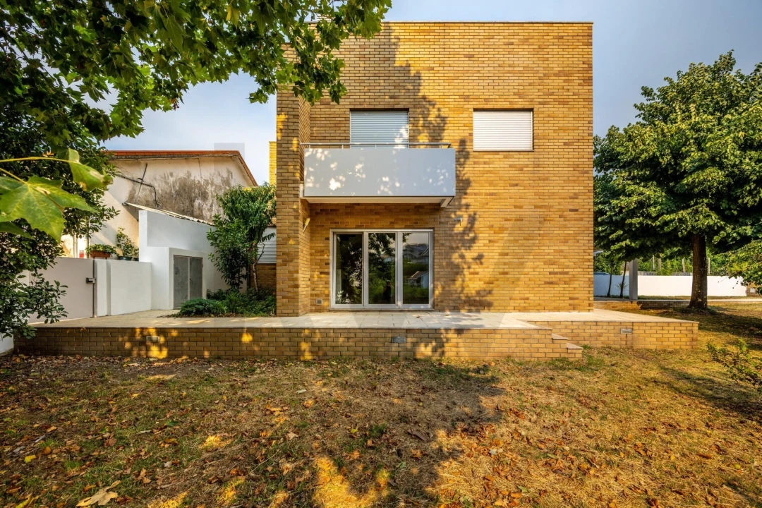 Moradia T5 para Venda em Campo e Sobrado Foto 1