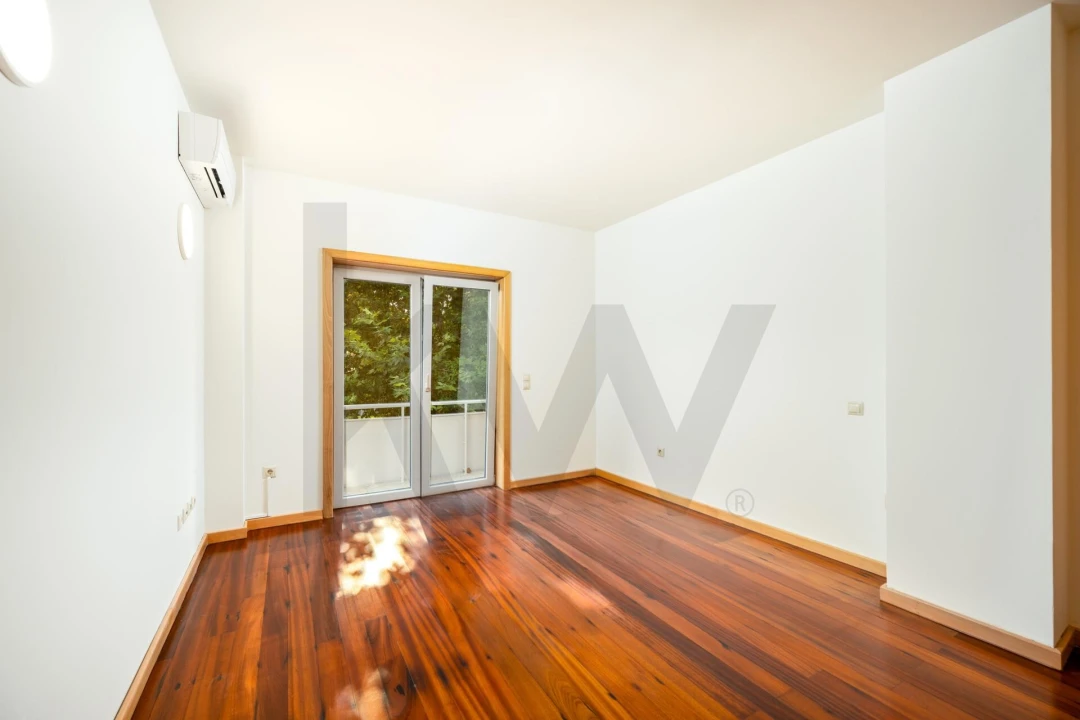 Moradia T5 para Venda em Campo e Sobrado Foto 27