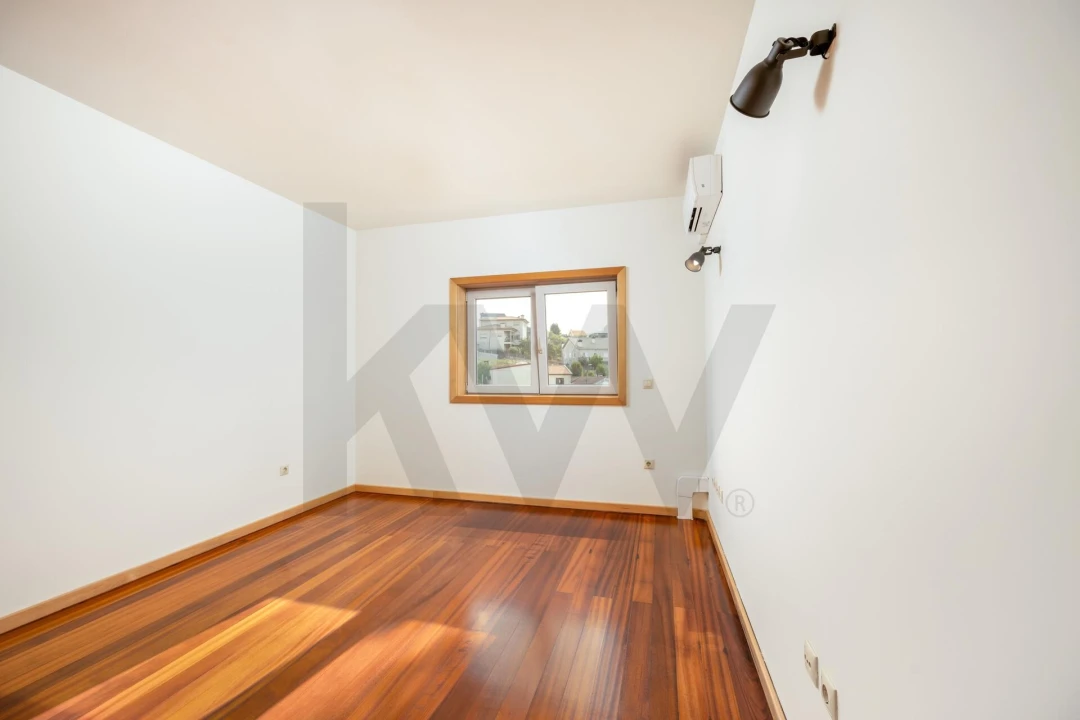 Moradia T5 para Venda em Campo e Sobrado Foto 32