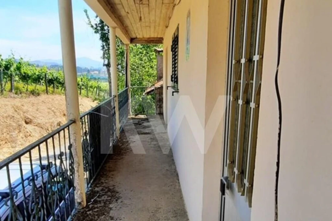 Moradia T3 para Venda em Basto Foto 30