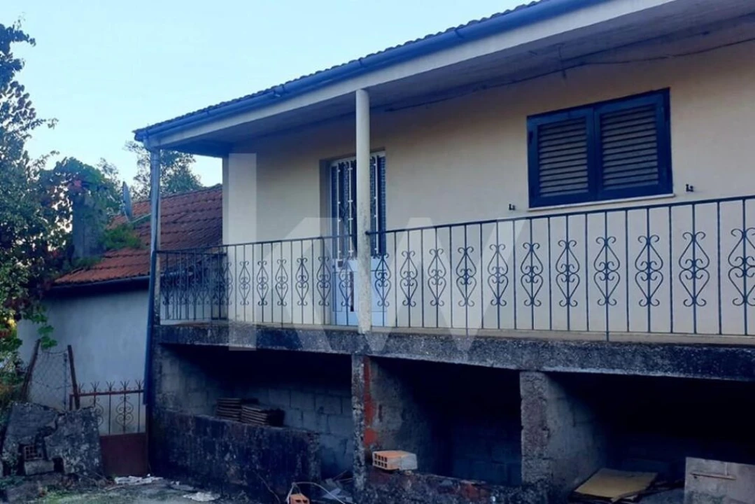 Moradia T3 para Venda em Basto Foto 25