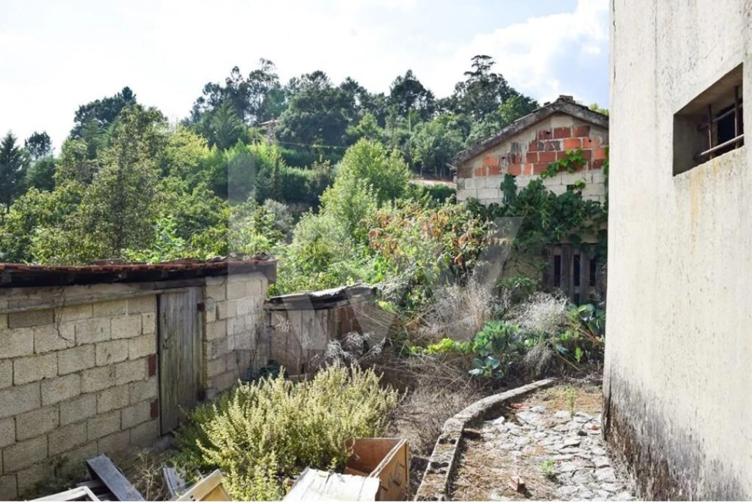 Moradia T3 para Venda em Basto Foto 9