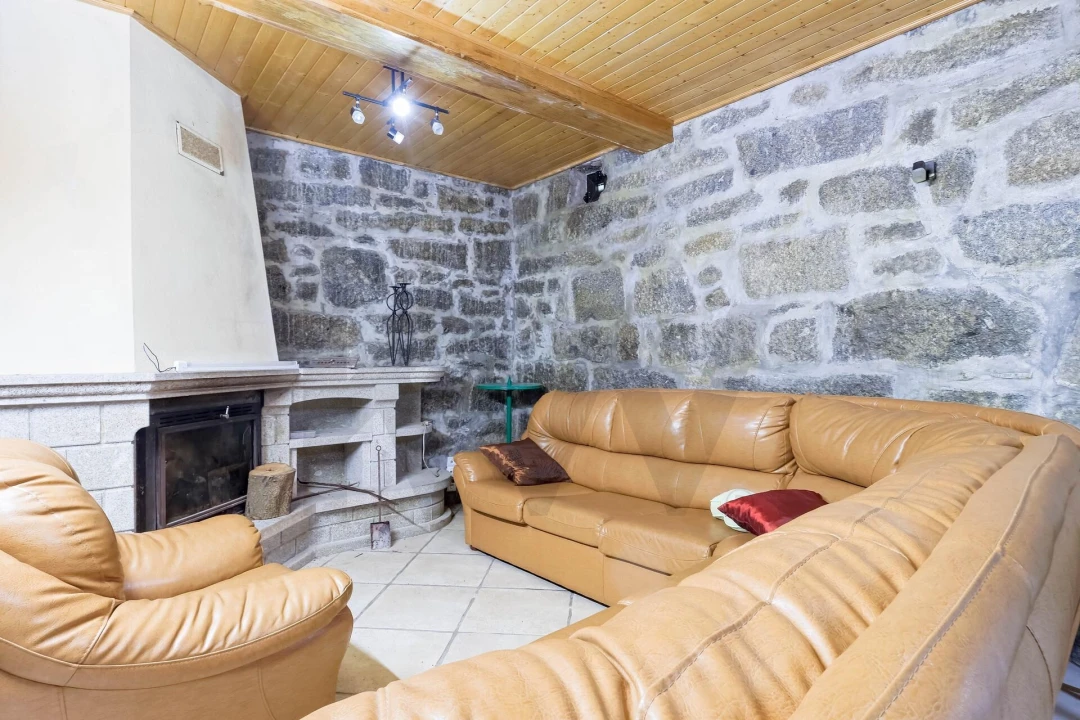 Moradia T5 para Venda em Macieira da Lixa e Caramos Foto 5