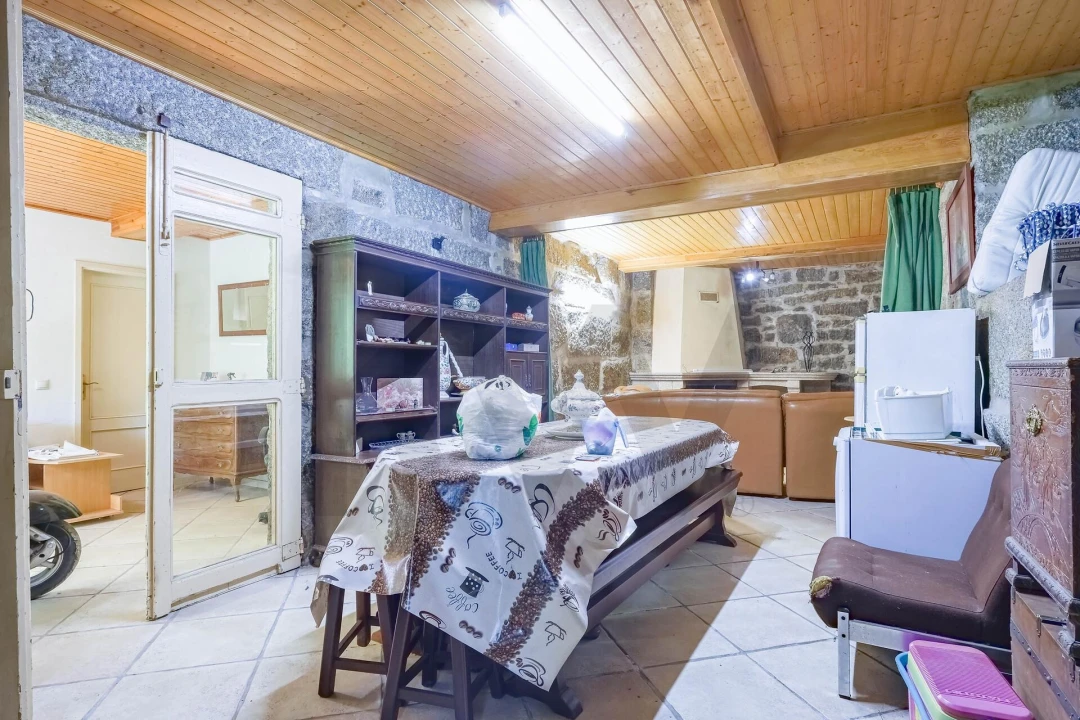 Moradia T5 para Venda em Macieira da Lixa e Caramos Foto 6