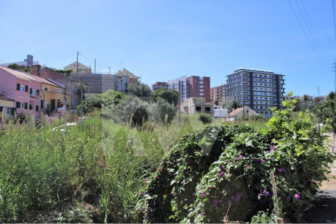 Terreno para Venda em Odivelas Foto 5