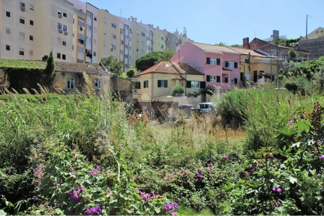 Terreno para Venda em Odivelas Foto 3