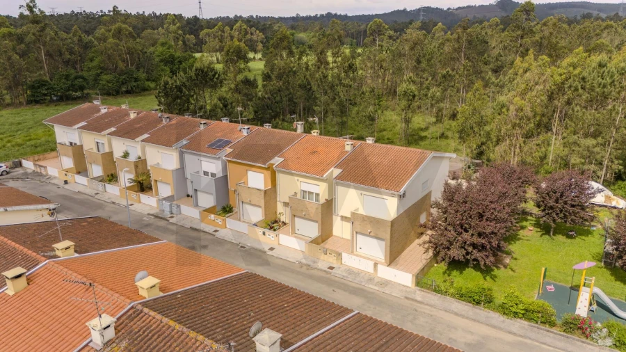 Moradia T3 para Venda em Fradelos Foto 8