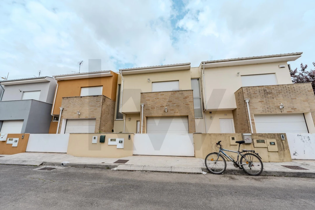 Moradia T3 para Venda em Fradelos Foto 1