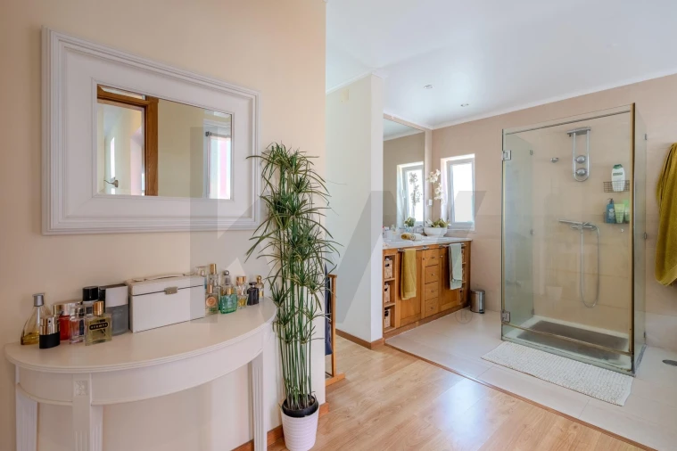 Moradia T4 para Venda em Santo Andre Foto 27