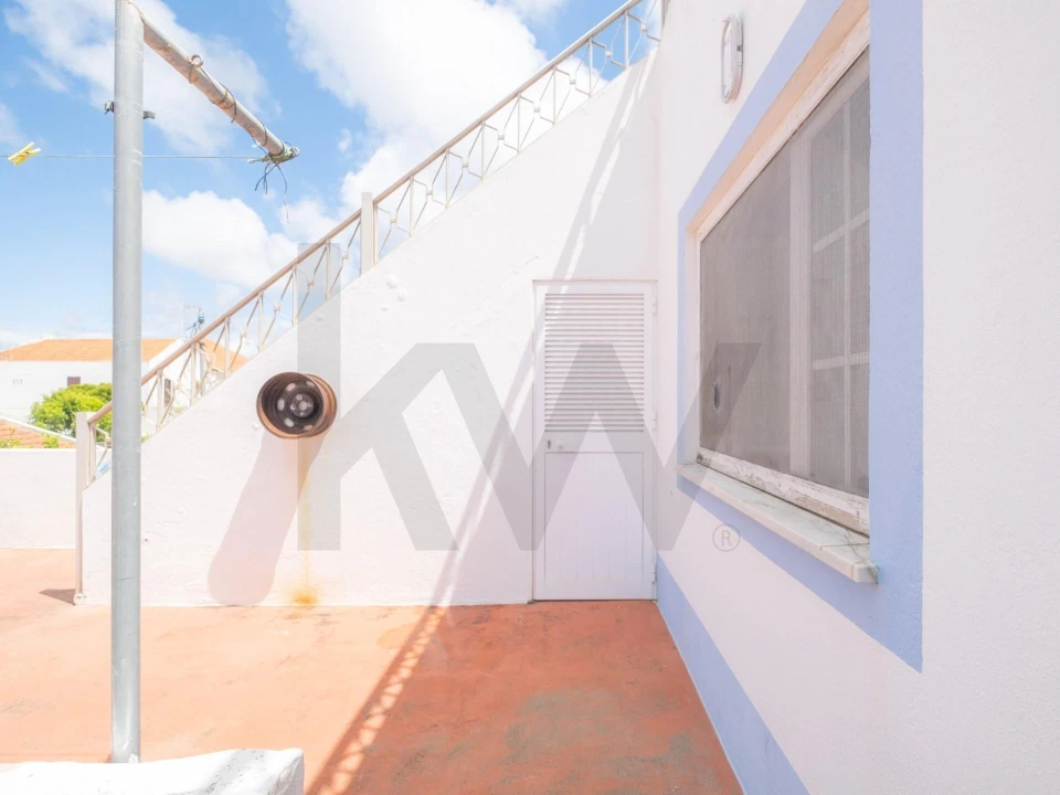 Apartamento T2 para Venda em Vila Nova de Milfontes Foto 3