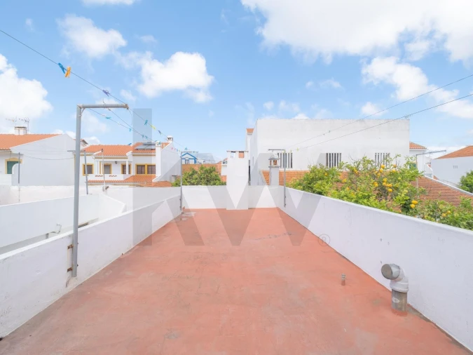 Apartamento T2 para Venda em Vila Nova de Milfontes Foto 2