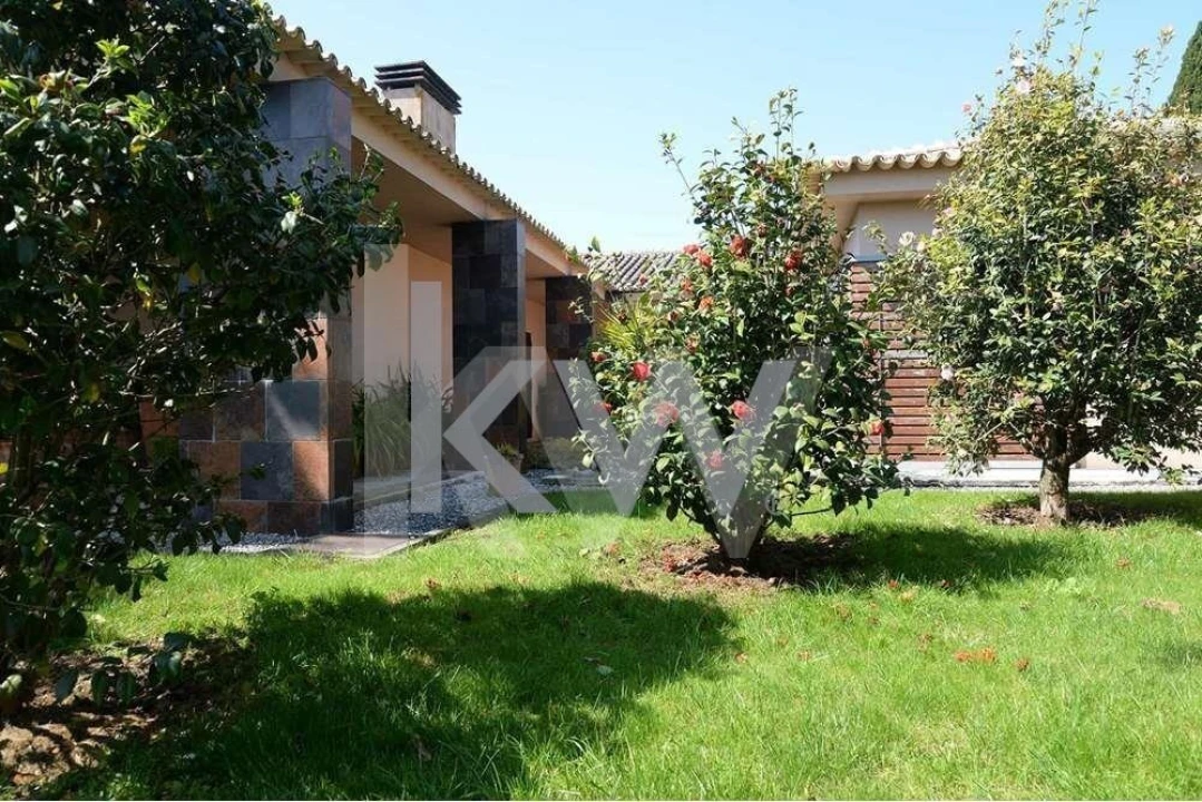 Moradia T4 para Venda em Oliveirinha Foto 3