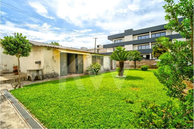 Moradia T7 para Venda em Vila Nova de Famalicão e Calendário Foto 11