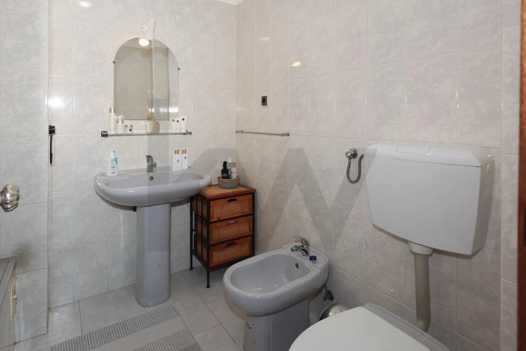 Apartamento T2 para Venda em Porches Foto 7