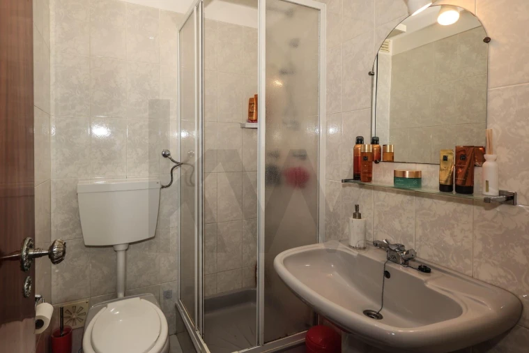 Apartamento T2 para Venda em Porches Foto 13