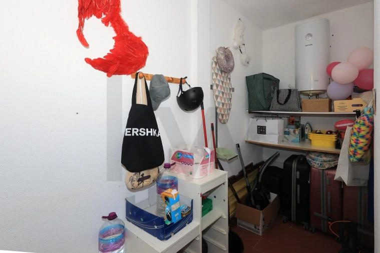 Apartamento T2 para Venda em Porches Foto 4