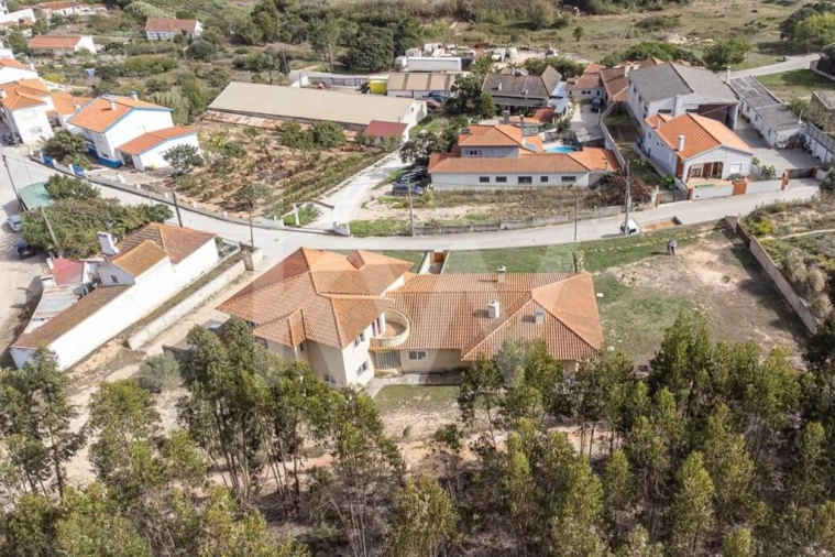 Moradia T5 para Venda em Ponte do Rol Foto 9