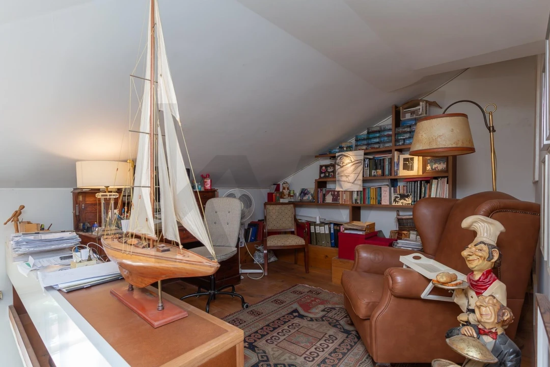 Moradia T5 para Arrendamento em Algés, Linda-A-Velha e Cruz Quebrada-Dafundo Foto 36