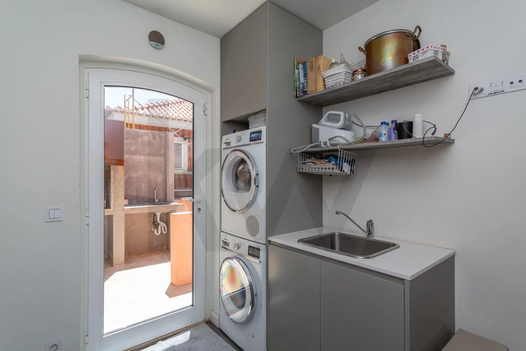 Moradia T5 para Arrendamento em Algés, Linda-A-Velha e Cruz Quebrada-Dafundo Foto 60