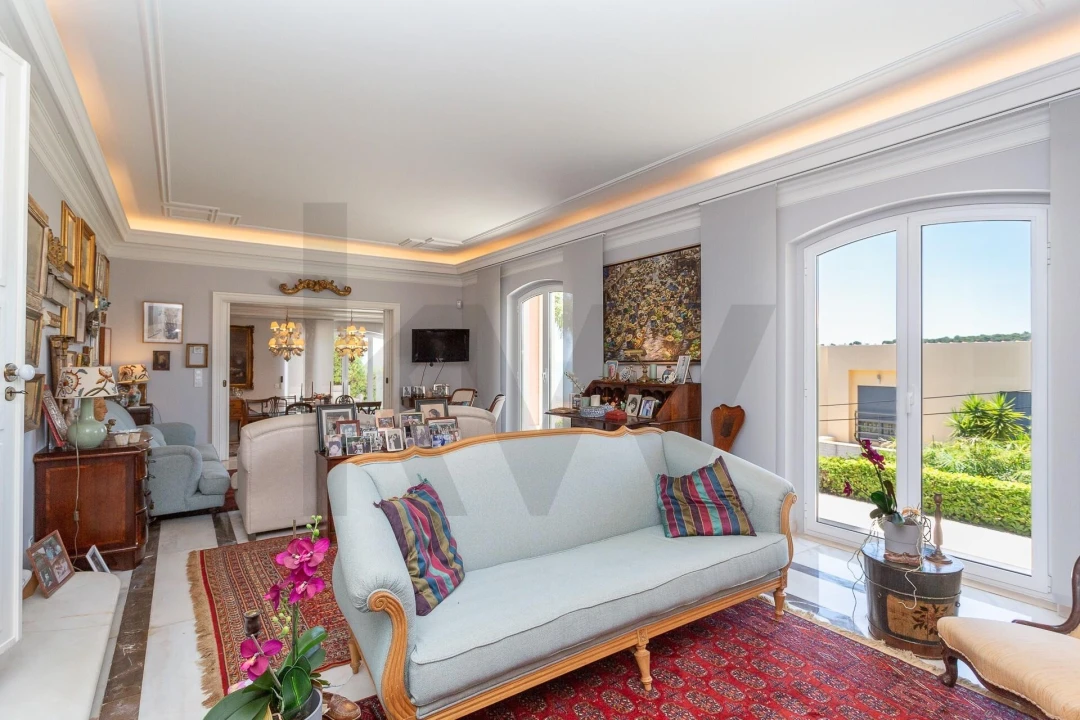 Moradia T5 para Arrendamento em Algés, Linda-A-Velha e Cruz Quebrada-Dafundo Foto 11